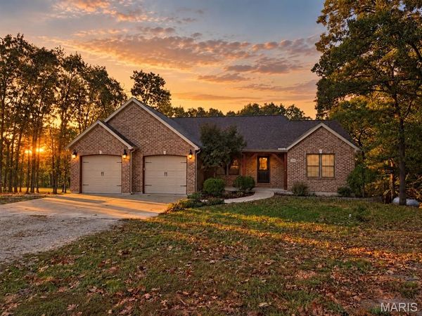 2362 Highway C, Bourbon, MO 65441