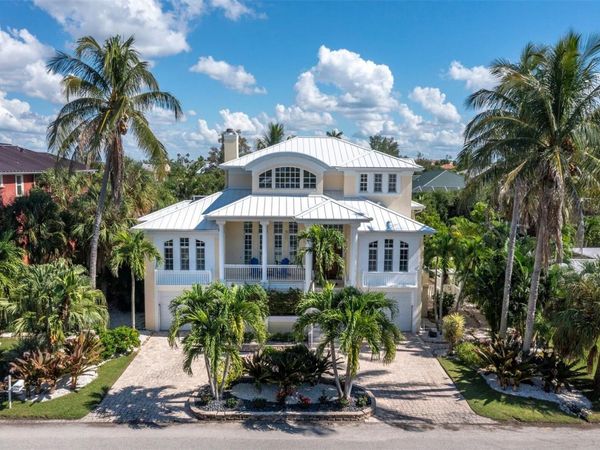 550 NORTON STREET , LONGBOAT KEY, FL 34228