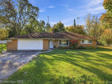 2336 Maple Road, Grand Blanc Township, Mi 48507