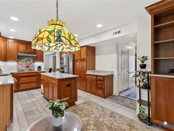 10601 Argonne Drive , Glen Allen, VA 23060