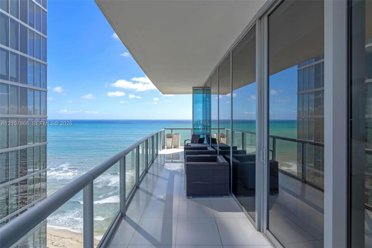 17121 Collins Ave, Unit 2608, Sunny Isles Beach, FL 33160 Photo