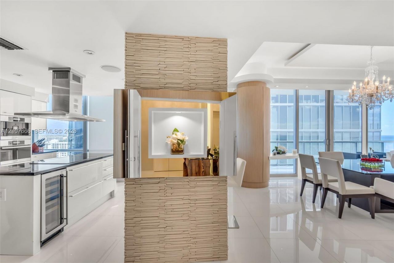17121 Collins Ave, Unit 2608, Sunny Isles Beach, FL 33160 Photo