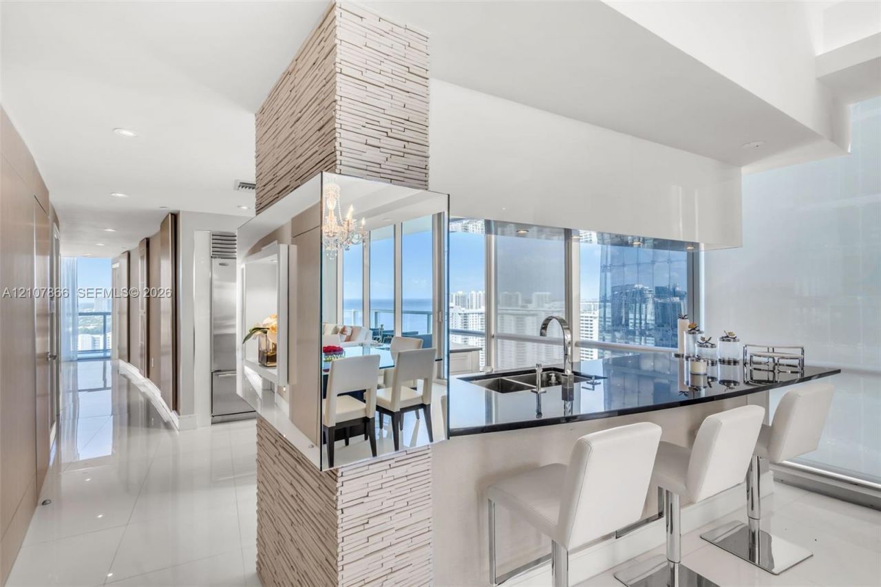 17121 Collins Ave, Unit 2608, Sunny Isles Beach, FL 33160 Photo
