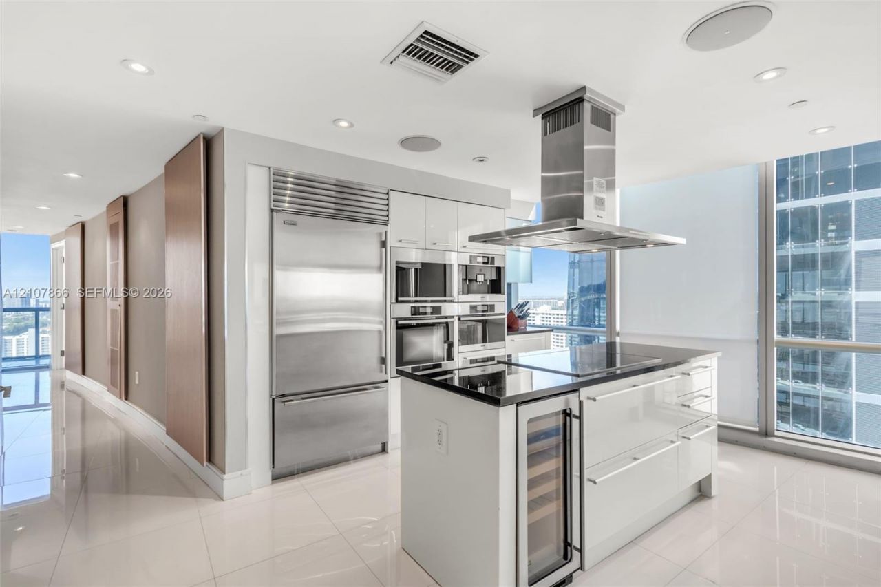 17121 Collins Ave, Unit 2608, Sunny Isles Beach, FL 33160 Photo