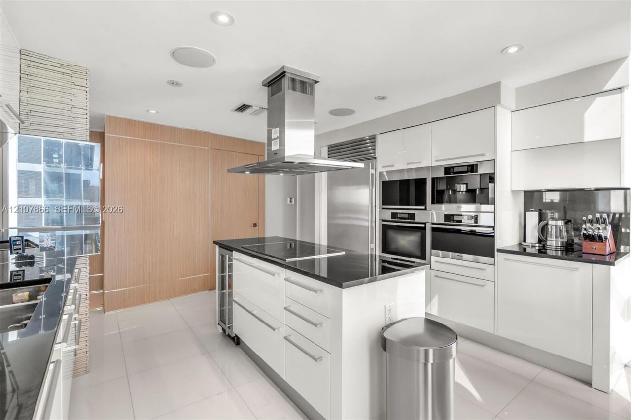 17121 Collins Ave, Unit 2608, Sunny Isles Beach, FL 33160 Photo