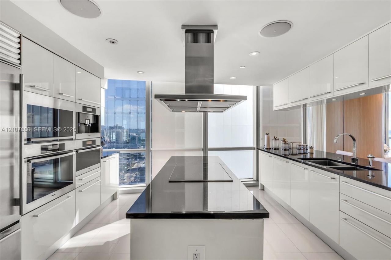 17121 Collins Ave, Unit 2608, Sunny Isles Beach, FL 33160 Photo