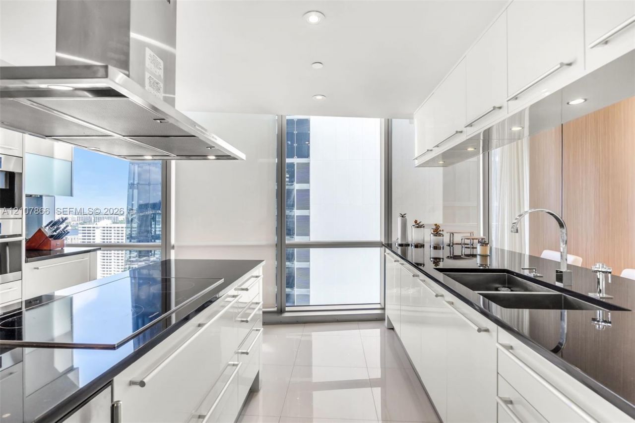 17121 Collins Ave, Unit 2608, Sunny Isles Beach, FL 33160 Photo