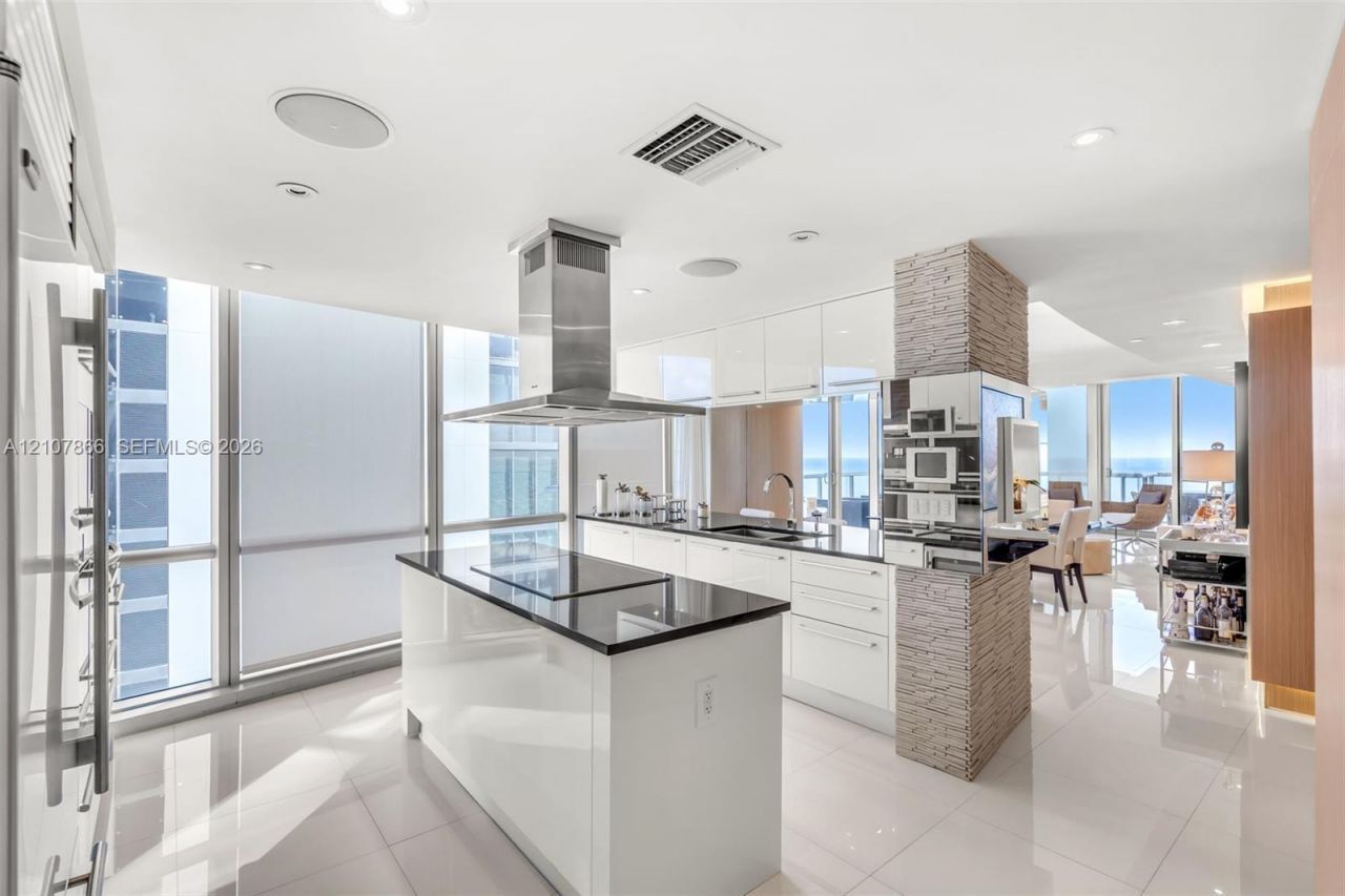 17121 Collins Ave, Unit 2608, Sunny Isles Beach, FL 33160 Photo