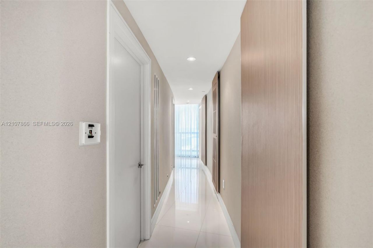 17121 Collins Ave, Unit 2608, Sunny Isles Beach, FL 33160 Photo