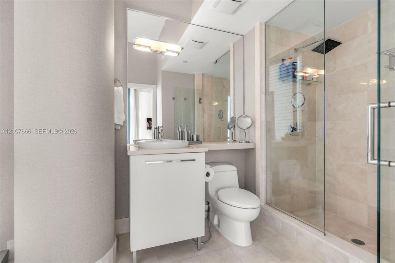 17121 Collins Ave, Unit 2608, Sunny Isles Beach, FL 33160 Photo