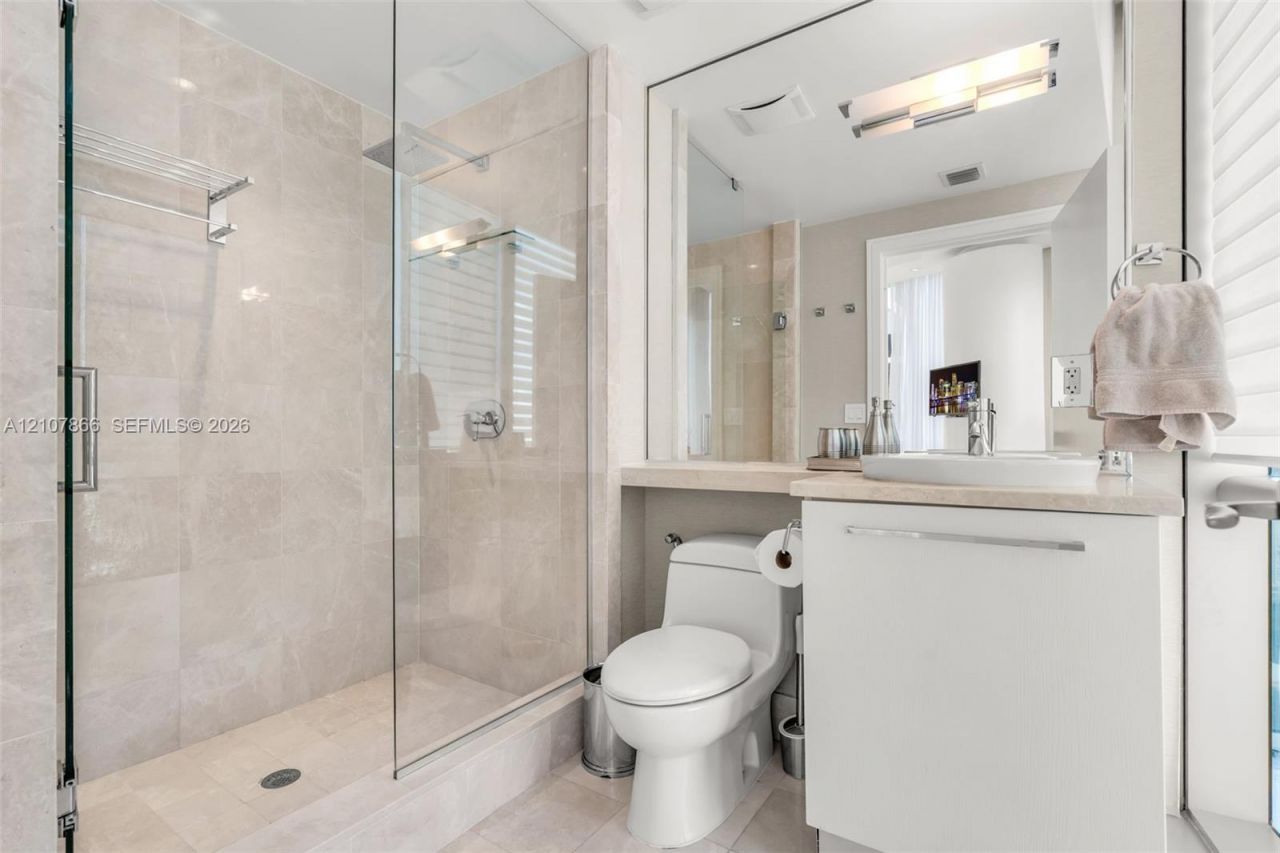 17121 Collins Ave, Unit 2608, Sunny Isles Beach, FL 33160 Photo