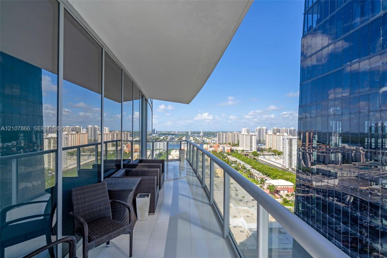 17121 Collins Ave, Unit 2608, Sunny Isles Beach, FL 33160 Photo