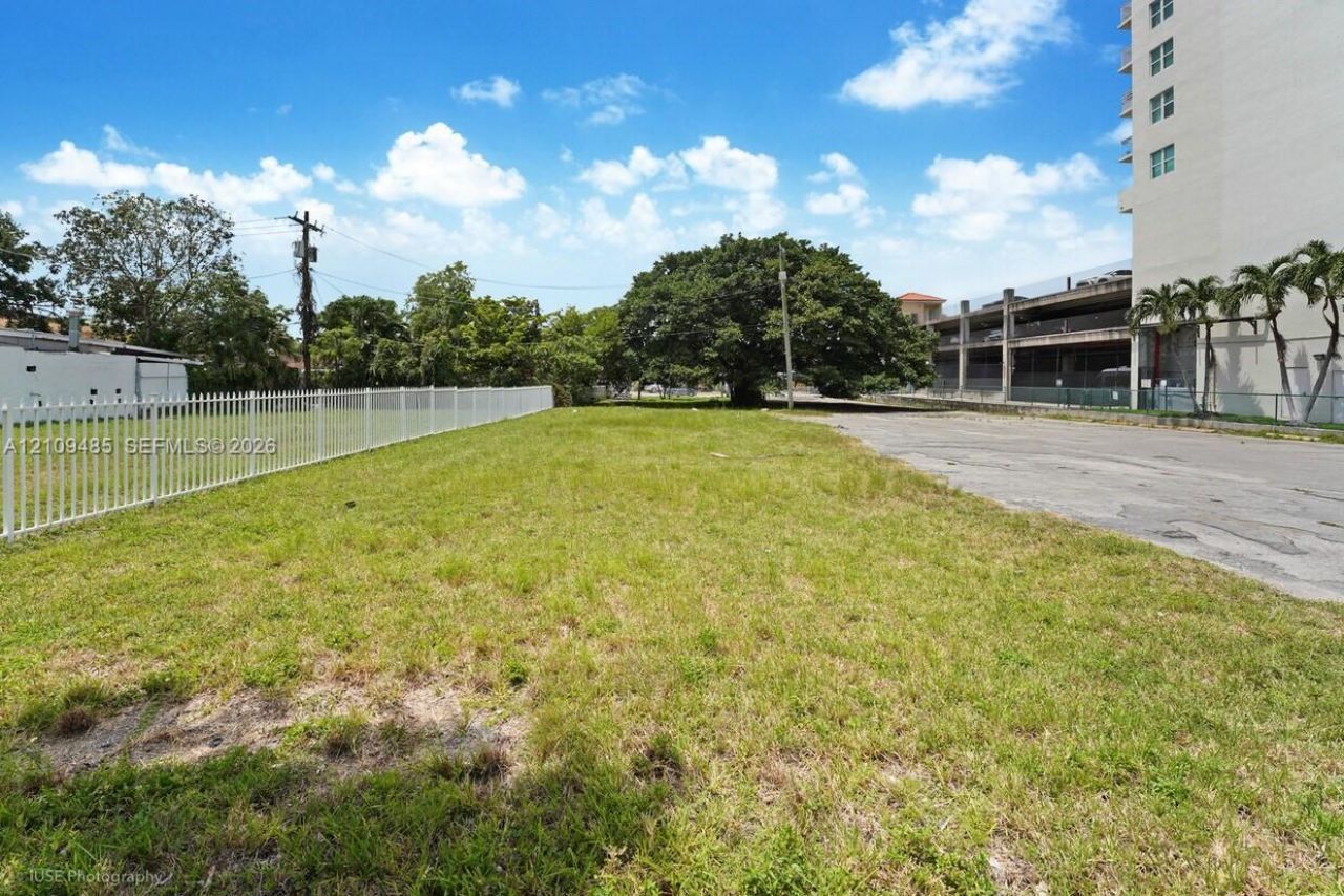 2940 SW 22nd Ter , Miami, FL 33145 Photo