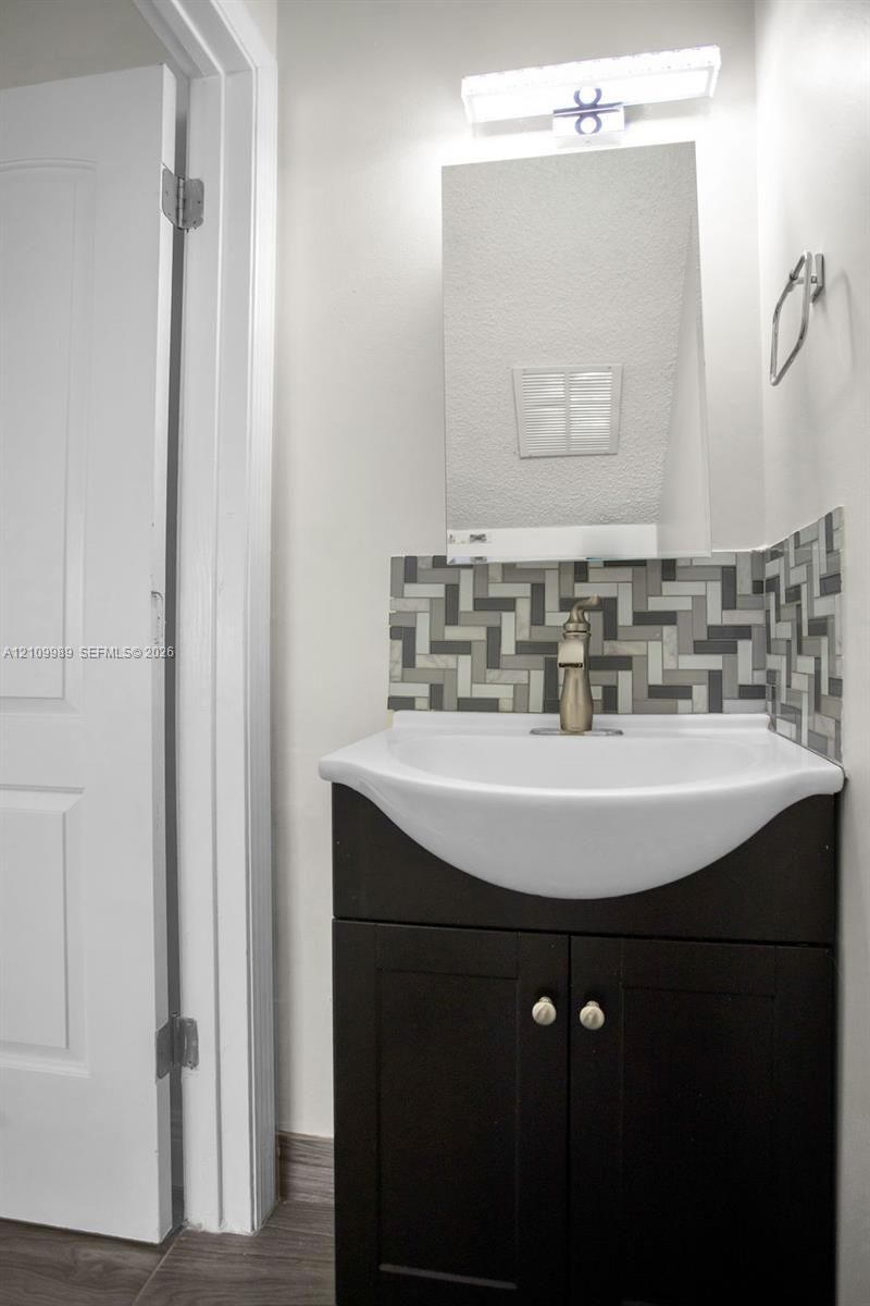6625 Winfield Blvd, Unit 4-D, Margate, FL 33063 Photo