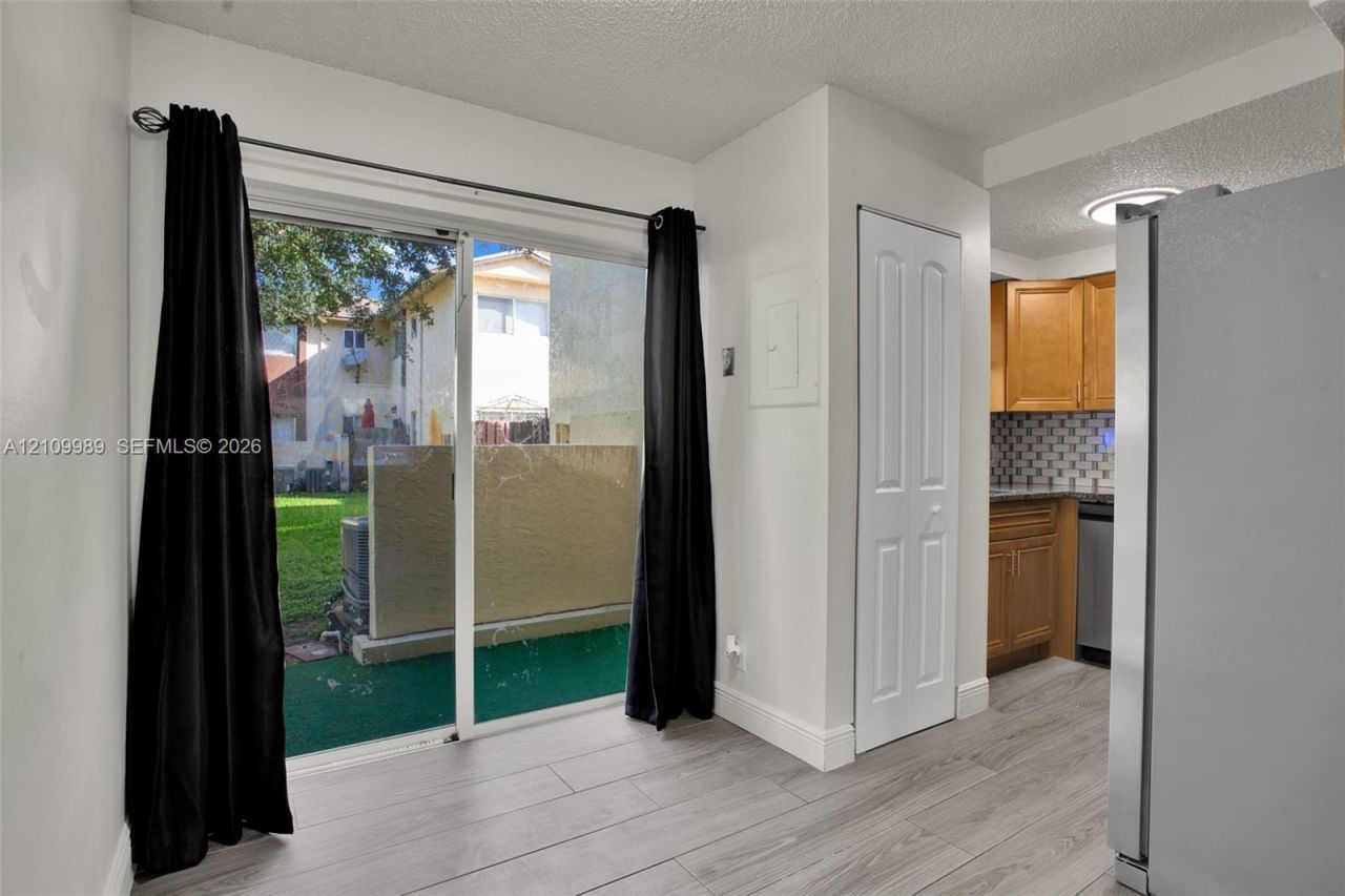 6625 Winfield Blvd, Unit 4-D, Margate, FL 33063 Photo