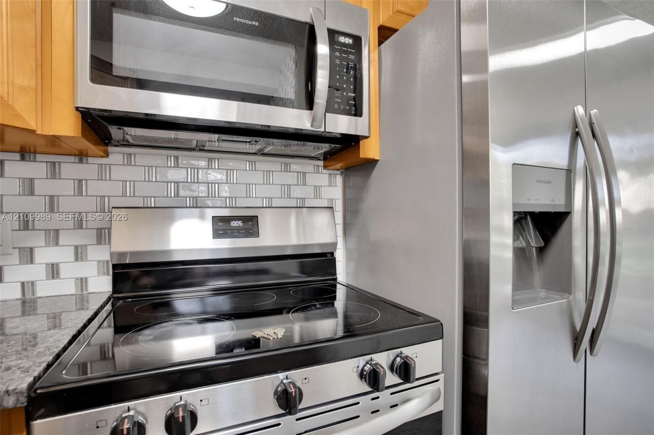 6625 Winfield Blvd, Unit 4-D, Margate, FL 33063 Photo