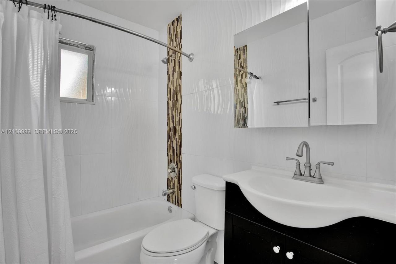 6625 Winfield Blvd, Unit 4-D, Margate, FL 33063 Photo