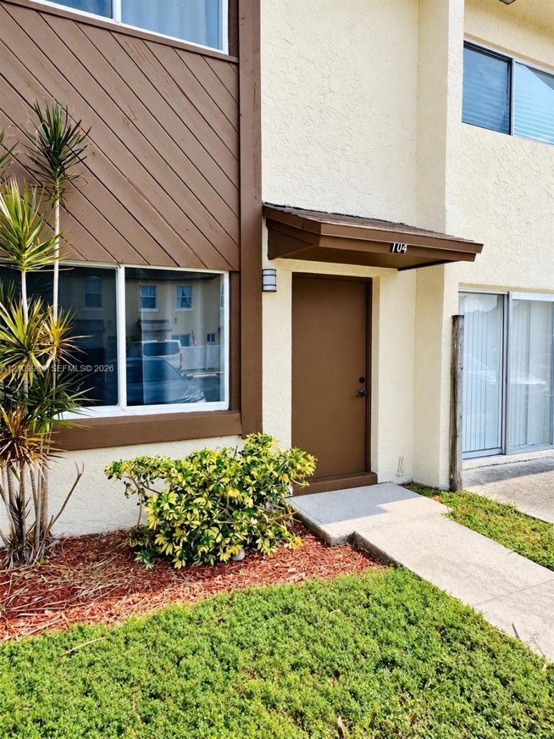6625 Winfield Blvd, Unit 4-D, Margate, FL 33063 Photo