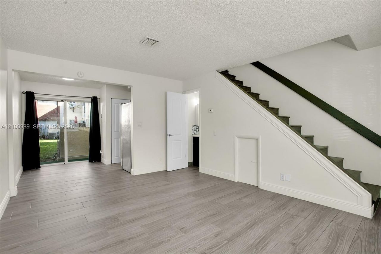 6625 Winfield Blvd, Unit 4-D, Margate, FL 33063 Photo