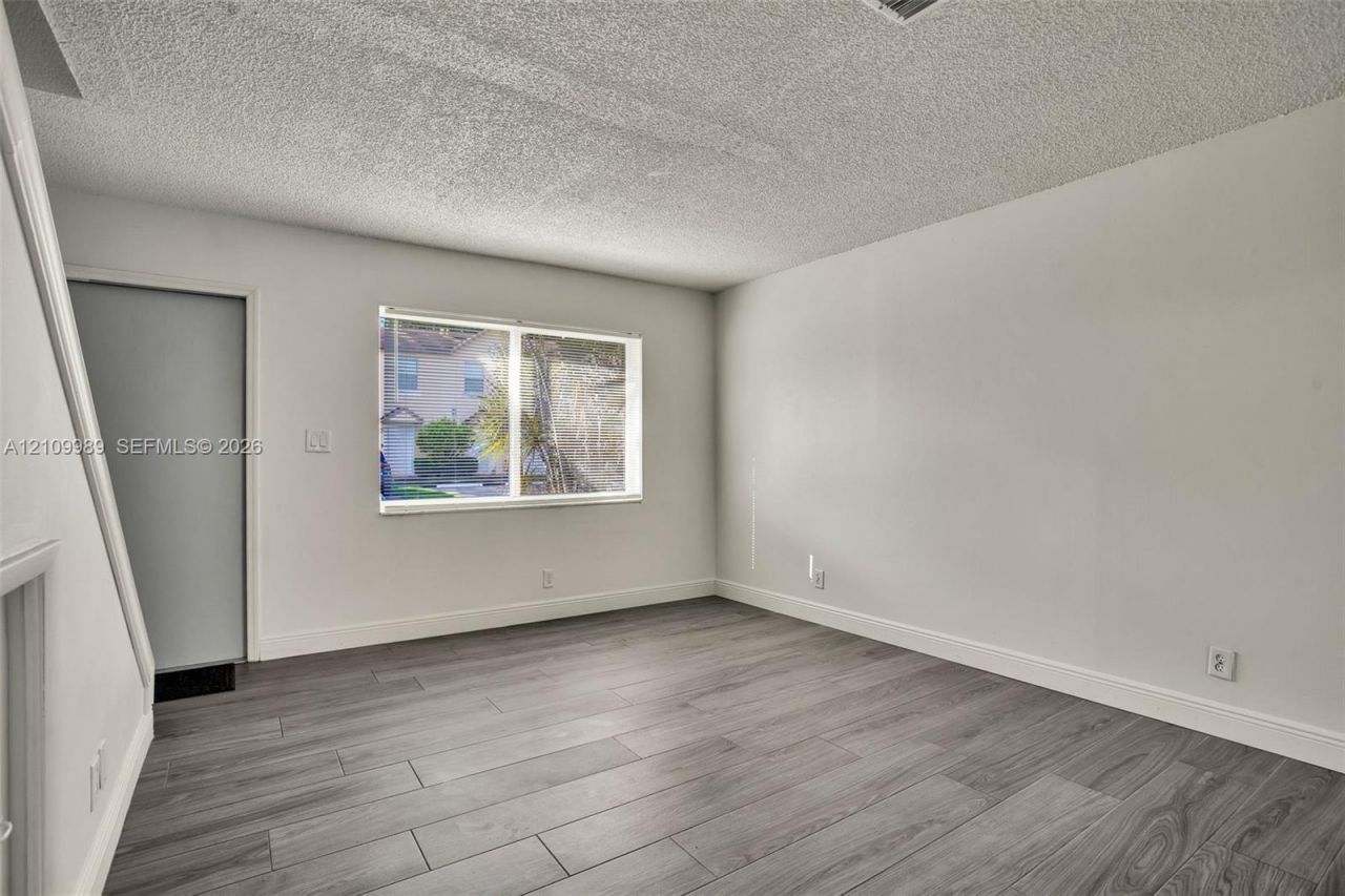 6625 Winfield Blvd, Unit 4-D, Margate, FL 33063 Photo