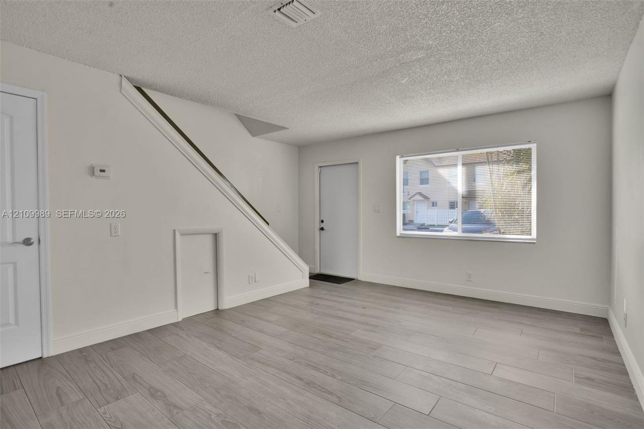 6625 Winfield Blvd, Unit 4-D, Margate, FL 33063 Photo