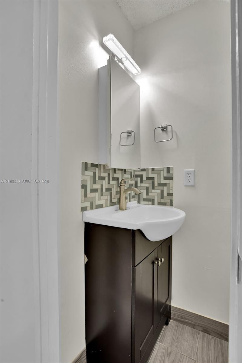 6625 Winfield Blvd, Unit 4-D, Margate, FL 33063 Photo