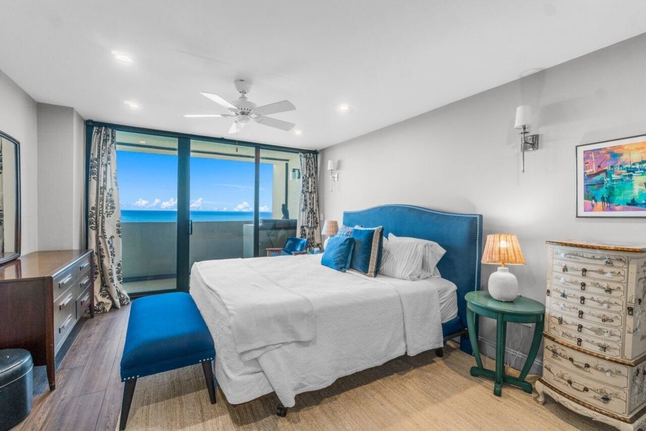 5600 N Flagler Drive, Unit PH108, West Palm Beach, FL 33407 Photo
