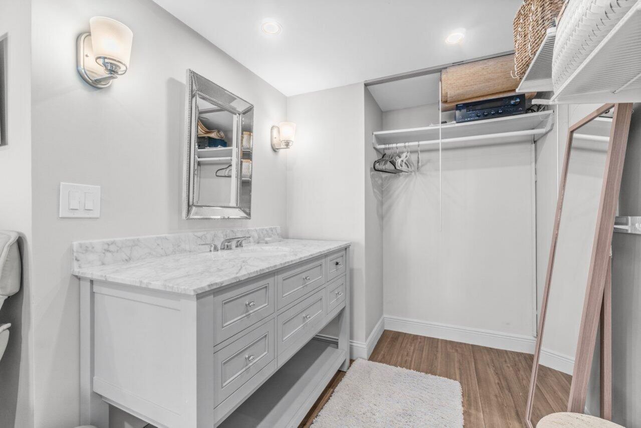 5600 N Flagler Drive, Unit PH108, West Palm Beach, FL 33407 Photo