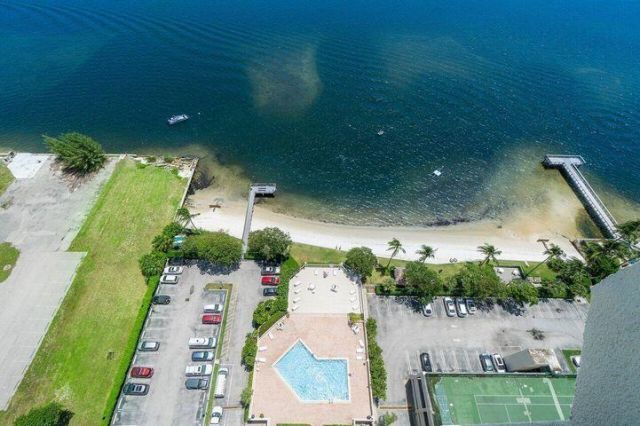 5600 N Flagler Drive, Unit PH108, West Palm Beach, FL 33407 Photo