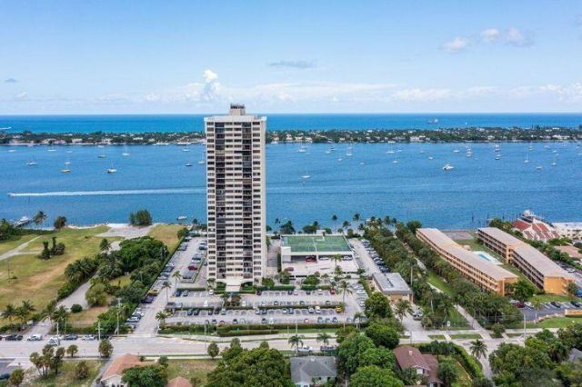 5600 N Flagler Drive, Unit PH108, West Palm Beach, FL 33407 Photo
