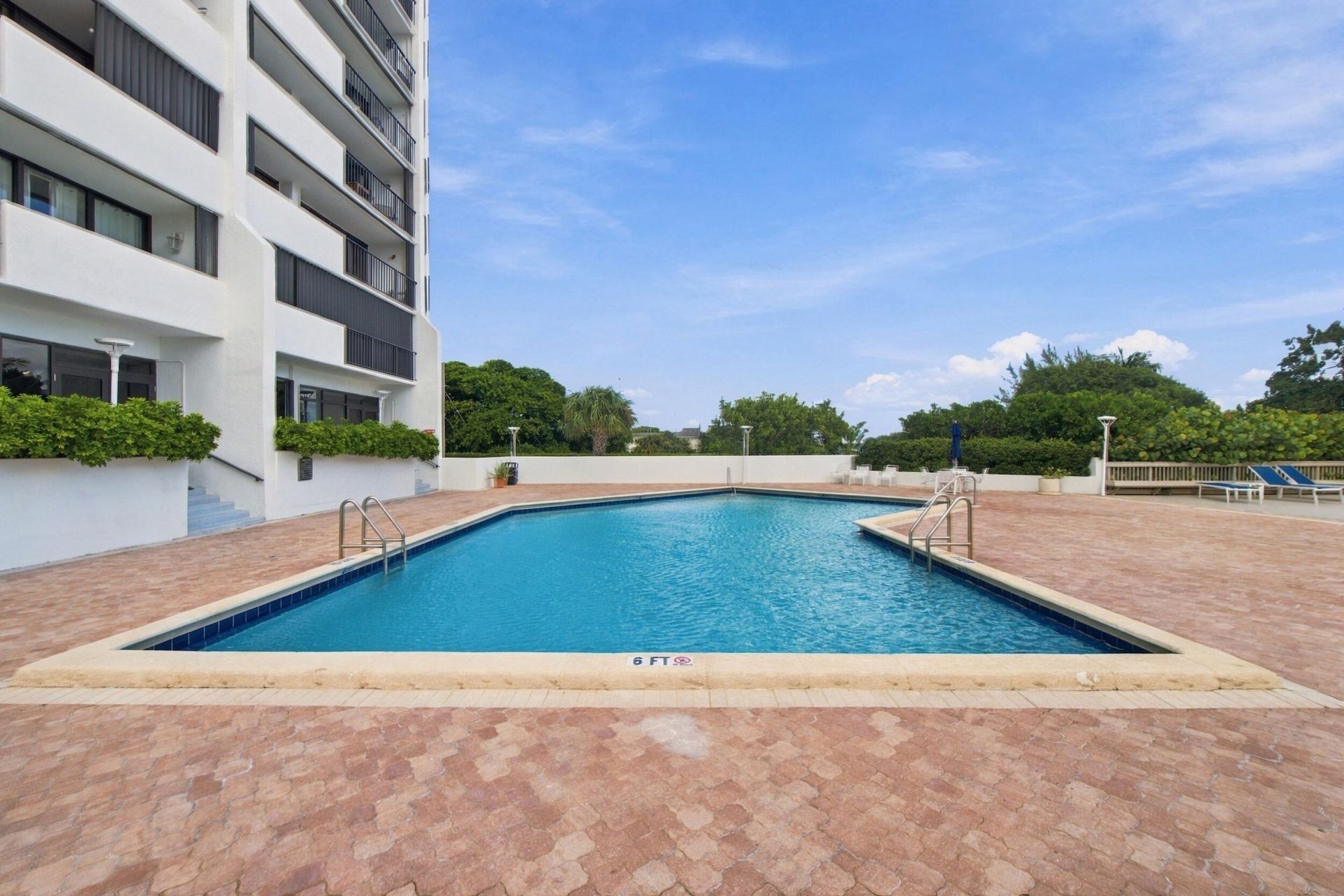 5600 N Flagler Drive, Unit PH108, West Palm Beach, FL 33407 Photo