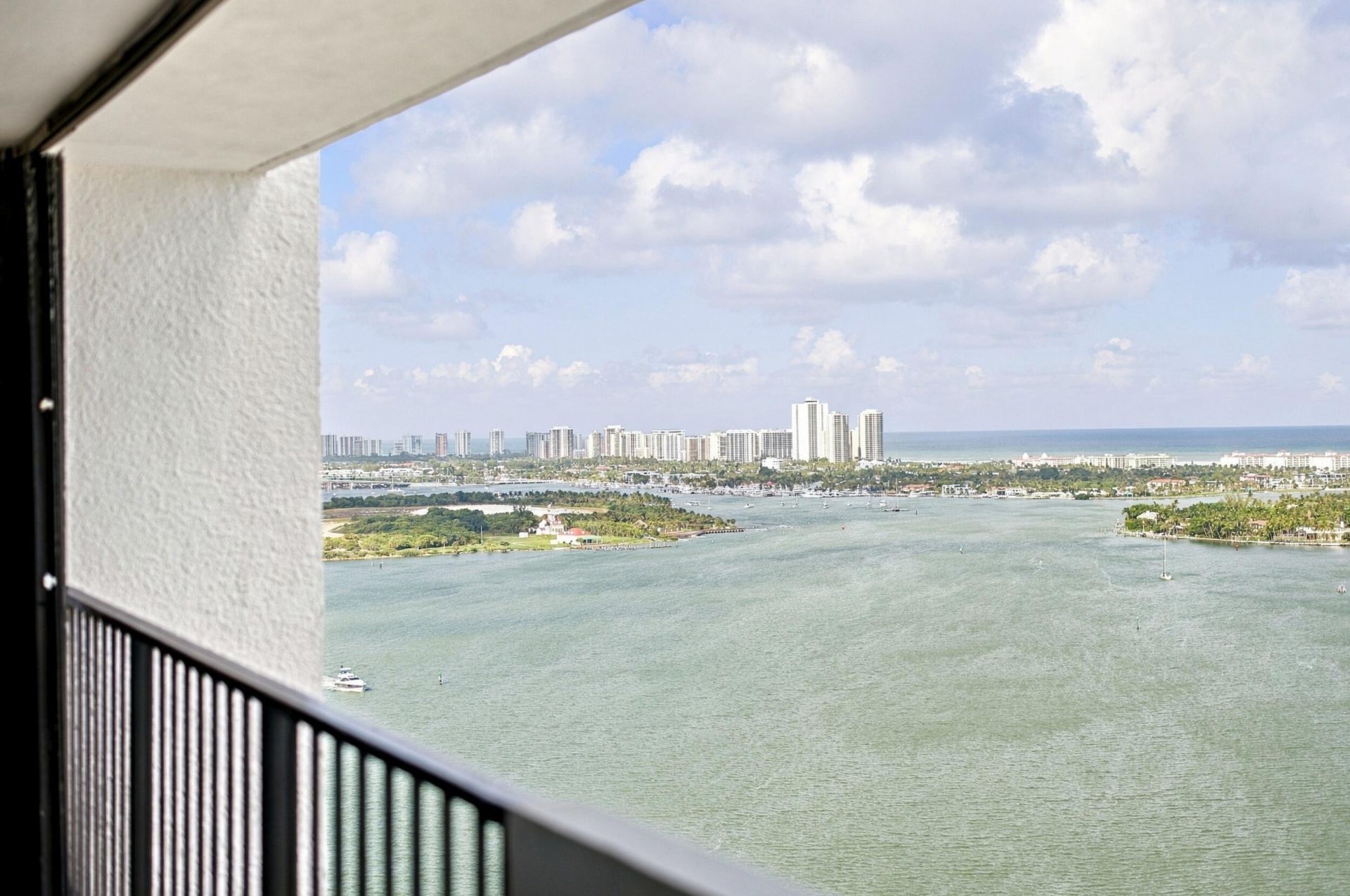 5600 N Flagler Drive, Unit PH108, West Palm Beach, FL 33407 Photo