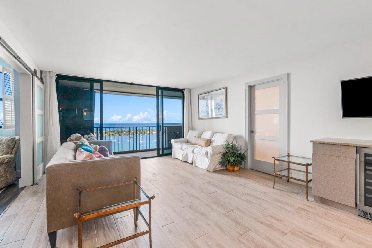 5600 N Flagler Drive, Unit PH108, West Palm Beach, FL 33407 Photo