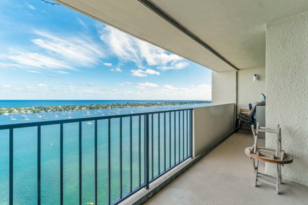 5600 N Flagler Drive, Unit PH108, West Palm Beach, FL 33407 Photo