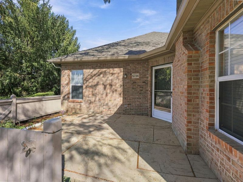 5734 Willow Lake Drive, Grove City, OH 43123 Photo 3