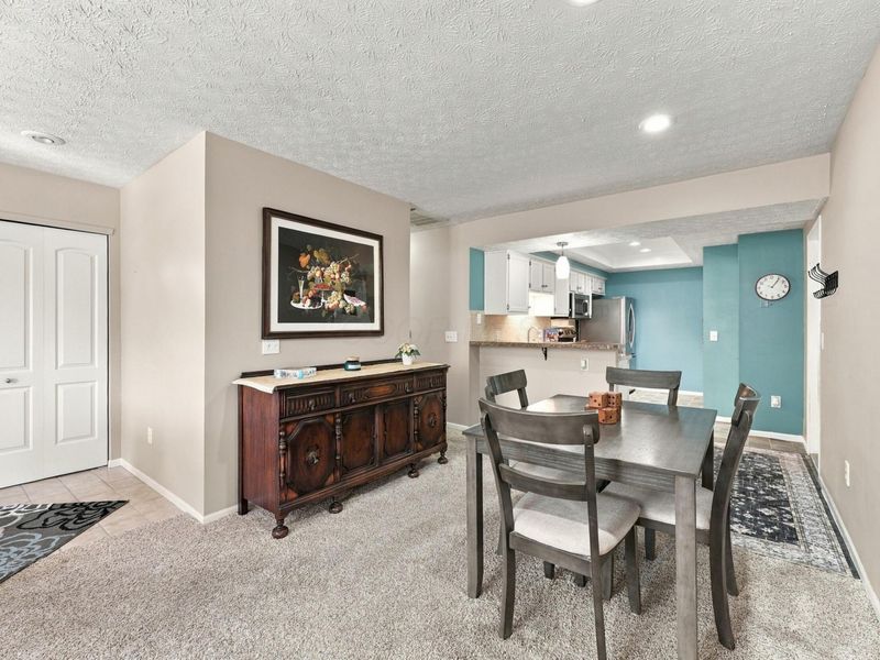5734 Willow Lake Drive, Grove City, OH 43123 Photo 5