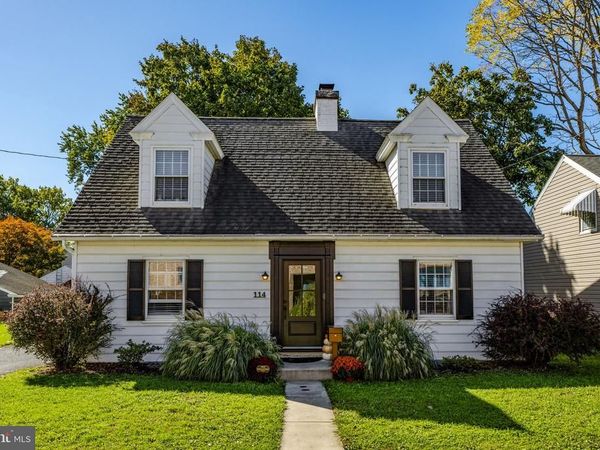 114 S PENN STREET, MANHEIM, PA 17545