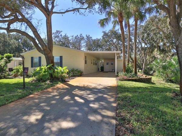 494 SIOUX BOULEVARD , OAK HILL, FL 32759