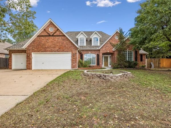 2824 N Ashecroft Drive, Edmond, OK 73034