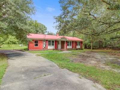 2042 Sniders Highway, Walterboro, SC 29488