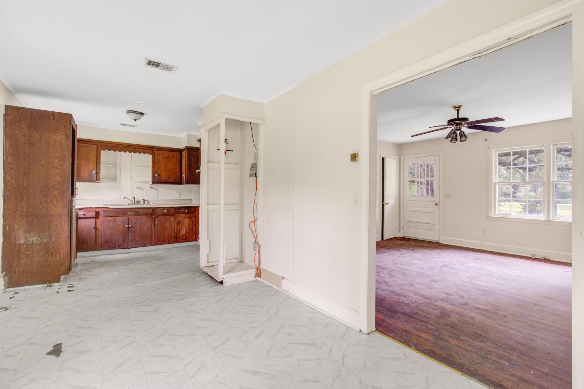 2042 Sniders Highway Photo 14