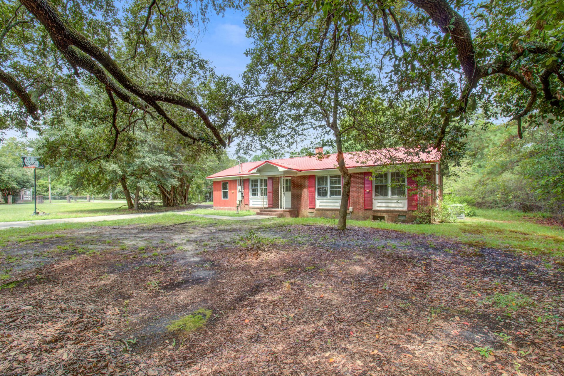 2042 Sniders Highway Photo 33