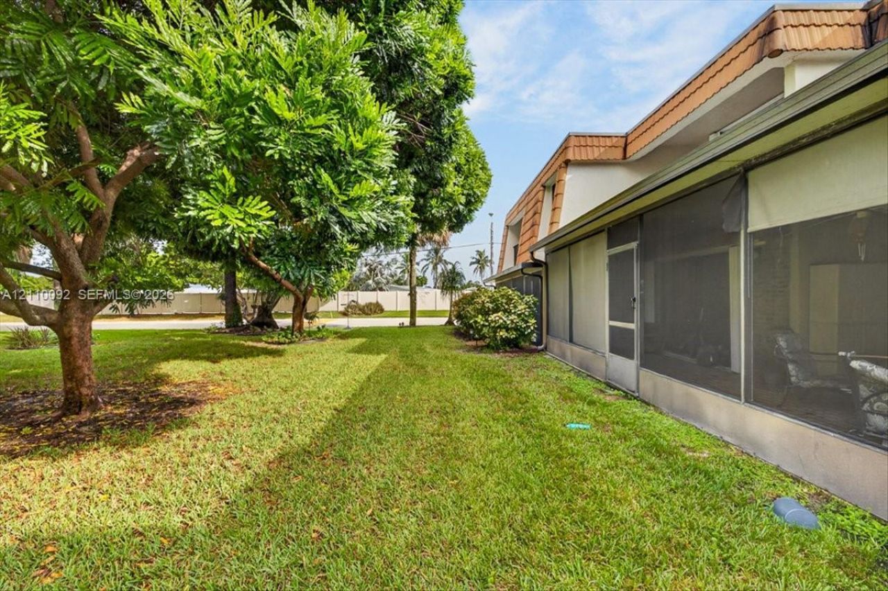 1403 SW 110th Way , Davie, FL 33324 Photo