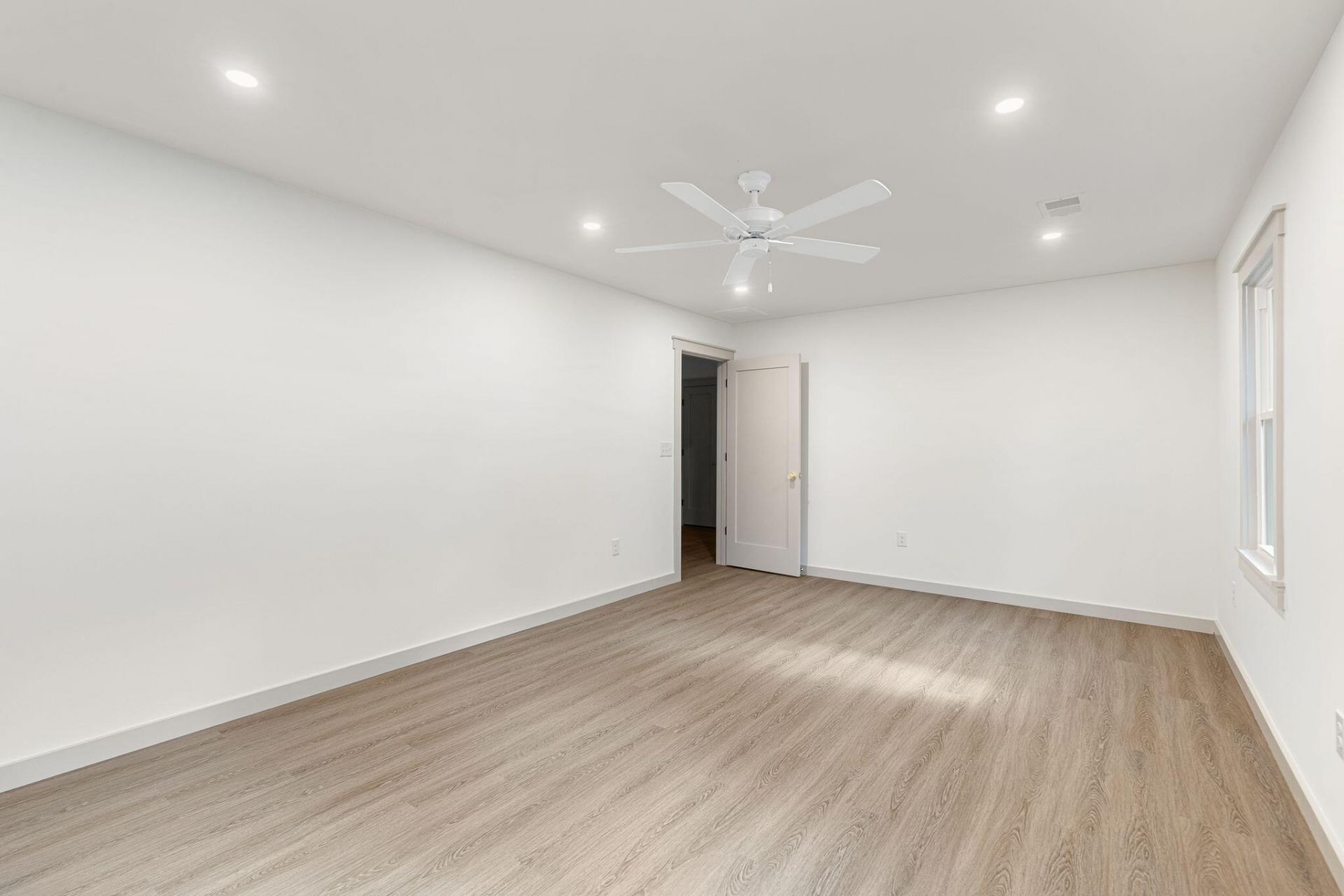 1412 Tara Road Photo 29