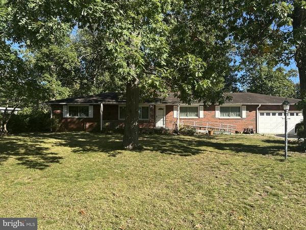 1195 GLENWOOD DRIVE , VINELAND, NJ 08361