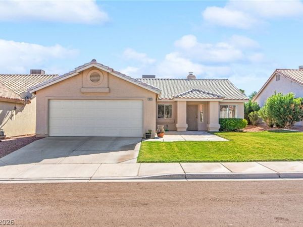 7625 Twisted Pine Avenue , Las Vegas, NV 89131