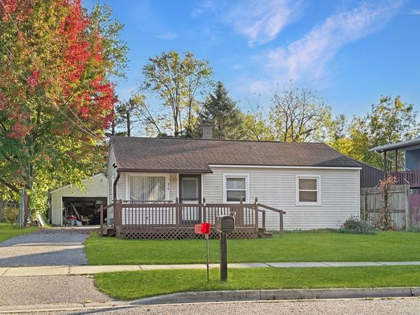 919 Mel Avenue, Lansing, MI 48911