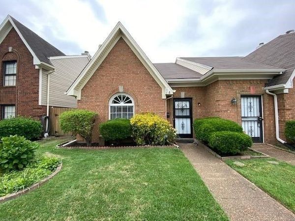 1633 SMOKEHOUSE DR, Cordova, TN 38016