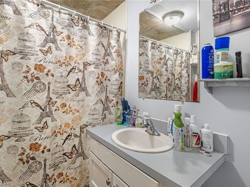 2653 W 27th Street, Cleveland, OH 44113 Photo 3