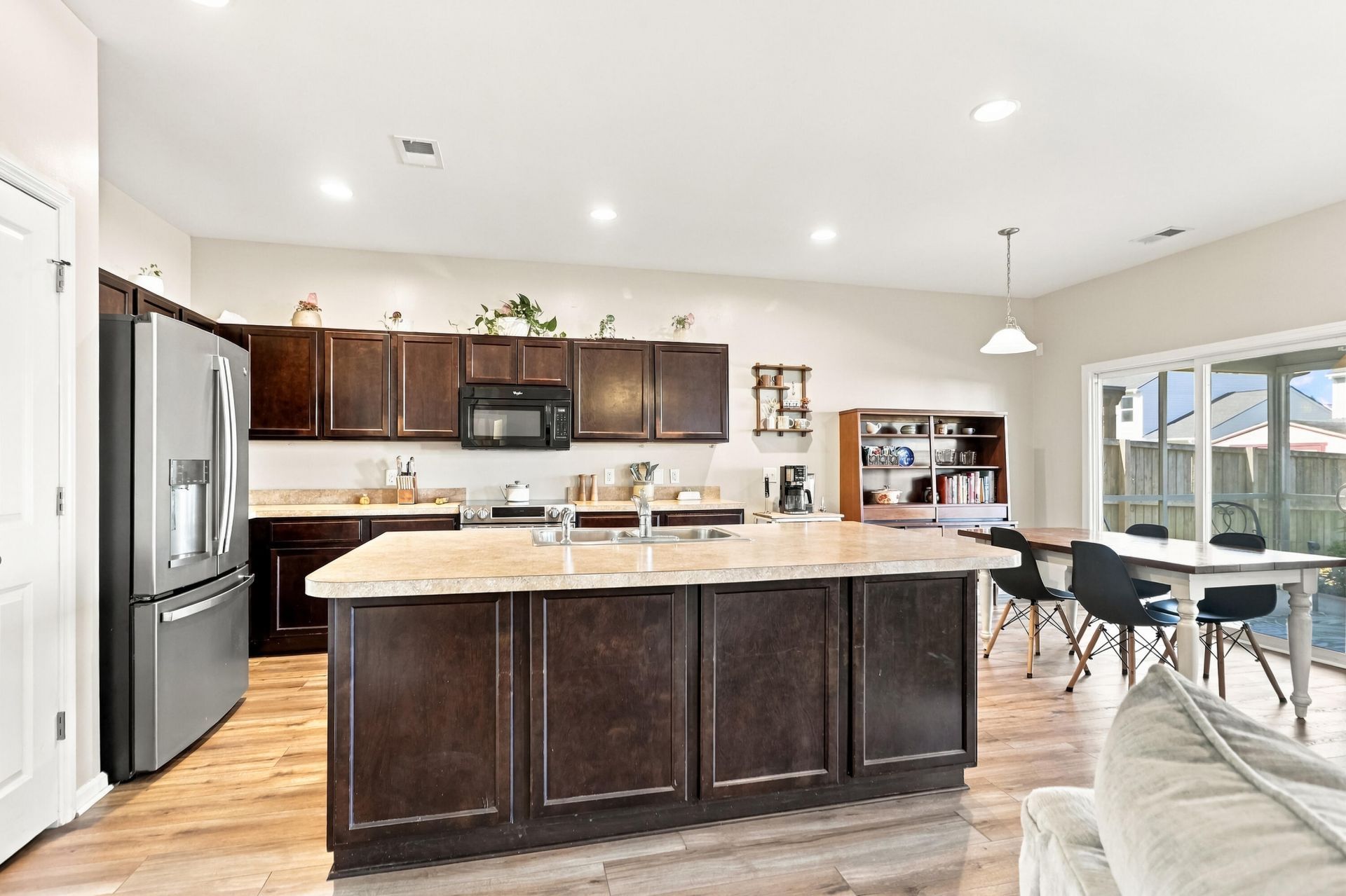 140 Weeping Cypress Drive Photo 11